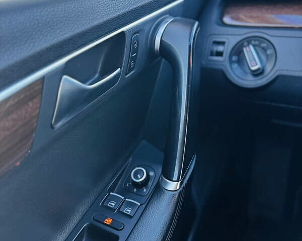 Черный Фольксваген Пассат, объемом двигателя 1.8 л и пробегом 180 тыс. км за 11200 $, фото 4 на Automoto.ua