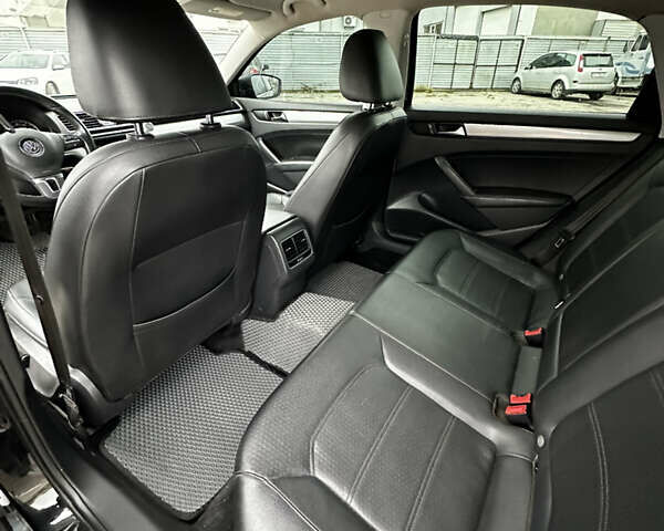 Чорний Фольксваген Пассат, об'ємом двигуна 2.5 л та пробігом 284 тис. км за 6900 $, фото 23 на Automoto.ua