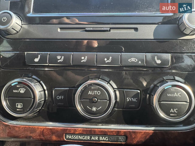 Черный Фольксваген Пассат, объемом двигателя 2.48 л и пробегом 159 тыс. км за 13500 $, фото 9 на Automoto.ua