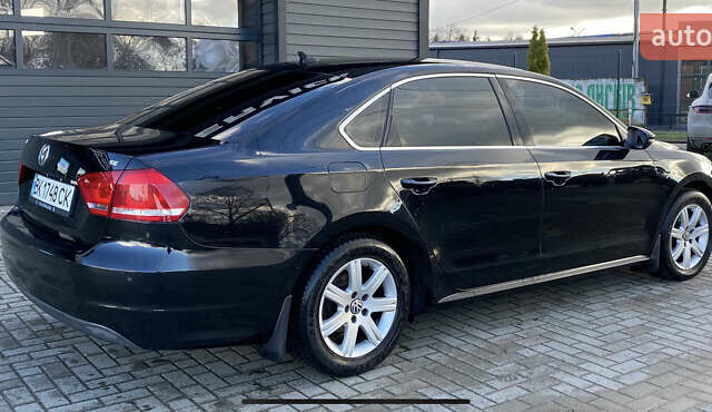 Черный Фольксваген Пассат, объемом двигателя 2.5 л и пробегом 248 тыс. км за 9100 $, фото 7 на Automoto.ua