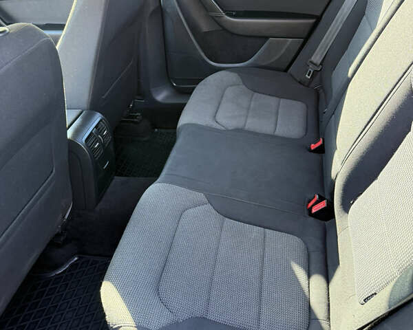 Чорний Фольксваген Пассат, об'ємом двигуна 2 л та пробігом 272 тис. км за 12999 $, фото 20 на Automoto.ua