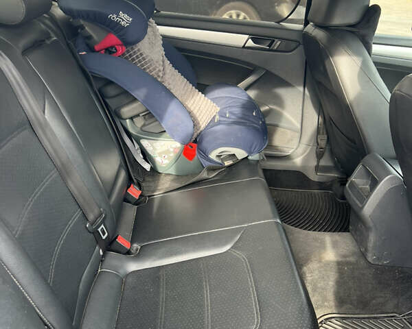 Чорний Фольксваген Пассат, об'ємом двигуна 2.5 л та пробігом 260 тис. км за 9500 $, фото 19 на Automoto.ua