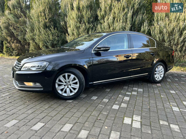 Черный Фольксваген Пассат, объемом двигателя 1.97 л и пробегом 228 тыс. км за 12000 $, фото 97 на Automoto.ua