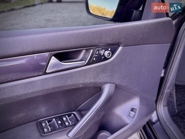 Черный Фольксваген Пассат, объемом двигателя 2 л и пробегом 201 тыс. км за 12950 $, фото 30 на Automoto.ua