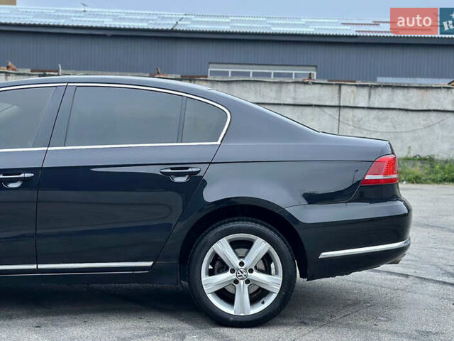 Черный Фольксваген Пассат, объемом двигателя 1.8 л и пробегом 169 тыс. км за 12999 $, фото 6 на Automoto.ua