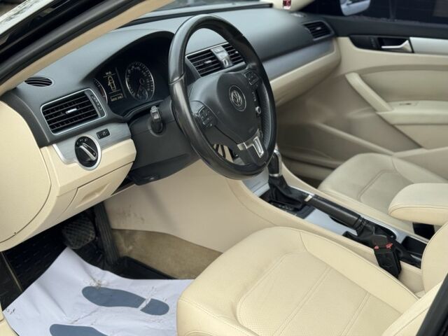 Чорний Фольксваген Пассат, об'ємом двигуна 2.5 л та пробігом 263 тис. км за 9100 $, фото 6 на Automoto.ua