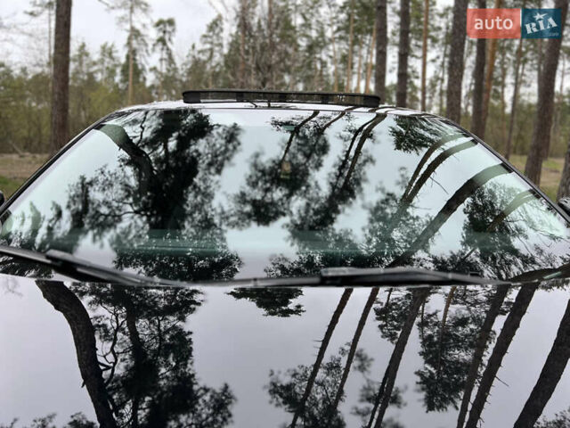 Черный Фольксваген Пассат, объемом двигателя 2.5 л и пробегом 270 тыс. км за 10000 $, фото 2 на Automoto.ua