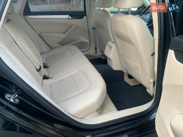 Чорний Фольксваген Пассат, об'ємом двигуна 2.5 л та пробігом 244 тис. км за 10500 $, фото 15 на Automoto.ua