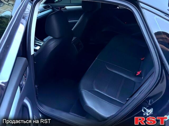 Черный Фольксваген Пассат, объемом двигателя 2.5 л и пробегом 180 тыс. км за 11800 $, фото 3 на Automoto.ua