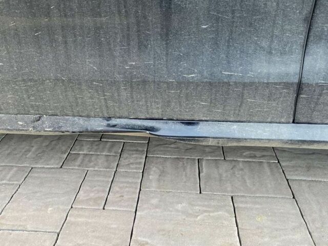 Черный Фольксваген Пассат, объемом двигателя 2.5 л и пробегом 190 тыс. км за 7500 $, фото 12 на Automoto.ua