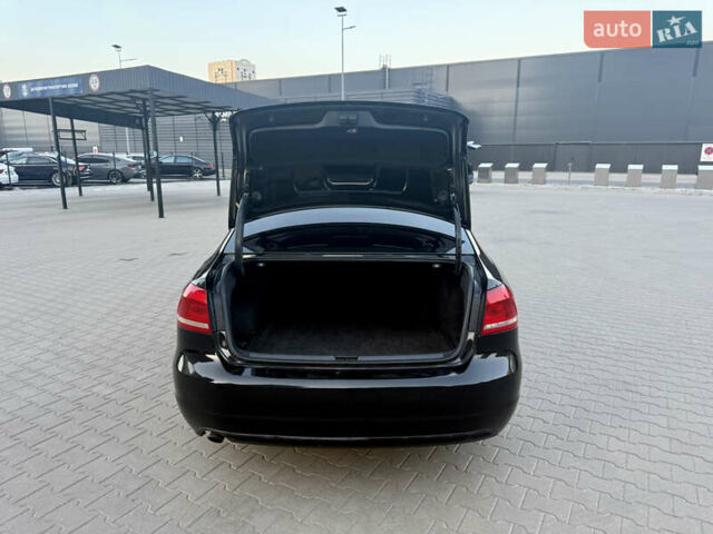 Черный Фольксваген Пассат, объемом двигателя 2.5 л и пробегом 247 тыс. км за 9200 $, фото 13 на Automoto.ua