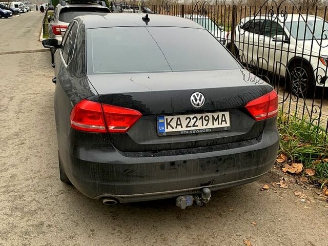 Черный Фольксваген Пассат, объемом двигателя 2.5 л и пробегом 207 тыс. км за 8000 $, фото 1 на Automoto.ua