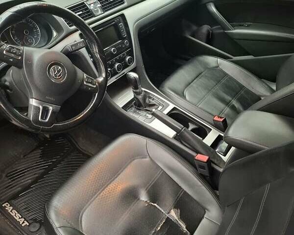 Черный Фольксваген Пассат, объемом двигателя 2.48 л и пробегом 219 тыс. км за 9500 $, фото 9 на Automoto.ua