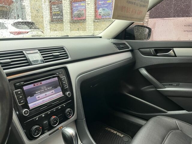 Черный Фольксваген Пассат, объемом двигателя 2.5 л и пробегом 193 тыс. км за 10500 $, фото 16 на Automoto.ua