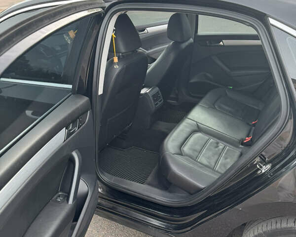 Черный Фольксваген Пассат, объемом двигателя 2.48 л и пробегом 287 тыс. км за 8400 $, фото 4 на Automoto.ua