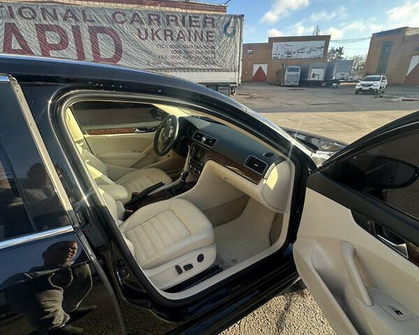 Черный Фольксваген Пассат, объемом двигателя 2.48 л и пробегом 260 тыс. км за 9800 $, фото 9 на Automoto.ua