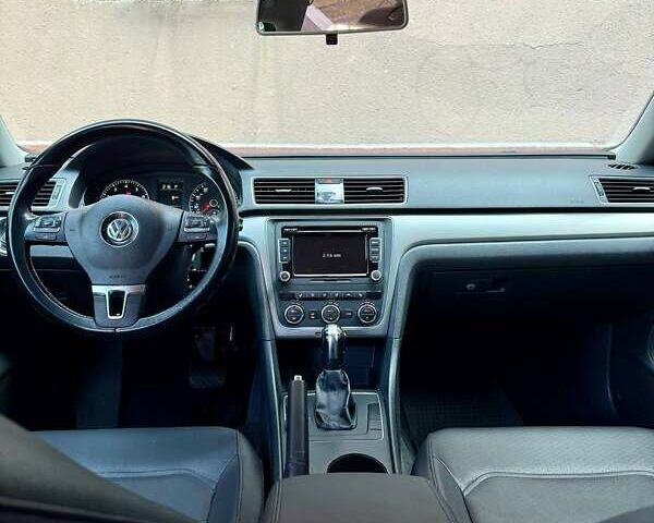 Черный Фольксваген Пассат, объемом двигателя 2.5 л и пробегом 288 тыс. км за 8800 $, фото 7 на Automoto.ua