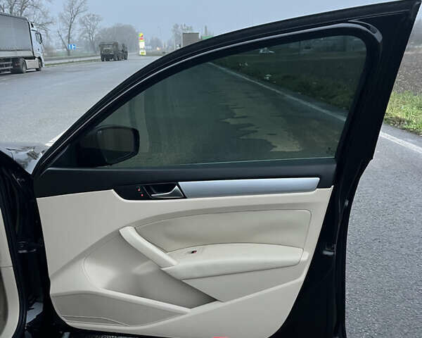 Черный Фольксваген Пассат, объемом двигателя 2.5 л и пробегом 189 тыс. км за 12700 $, фото 20 на Automoto.ua