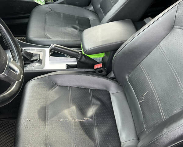 Чорний Фольксваген Пассат, об'ємом двигуна 2.5 л та пробігом 260 тис. км за 9500 $, фото 16 на Automoto.ua