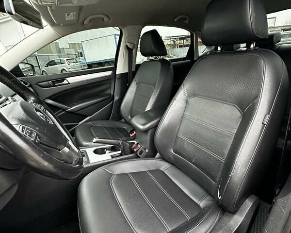 Чорний Фольксваген Пассат, об'ємом двигуна 2.5 л та пробігом 284 тис. км за 6900 $, фото 19 на Automoto.ua