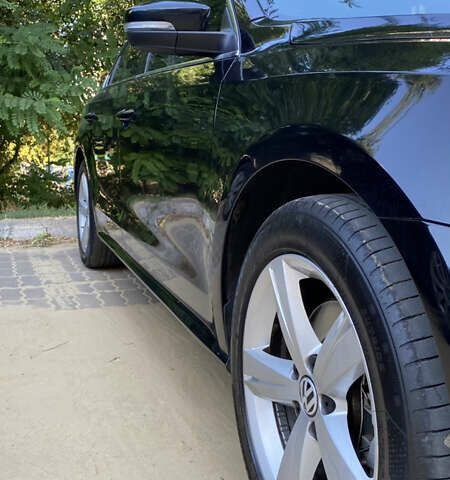 Черный Фольксваген Пассат, объемом двигателя 0 л и пробегом 300 тыс. км за 10500 $, фото 3 на Automoto.ua