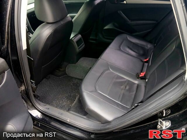 Черный Фольксваген Пассат, объемом двигателя 2.5 л и пробегом 250 тыс. км за 9200 $, фото 4 на Automoto.ua