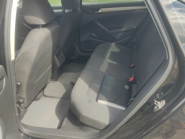 Черный Фольксваген Пассат, объемом двигателя 2.5 л и пробегом 215 тыс. км за 10200 $, фото 5 на Automoto.ua