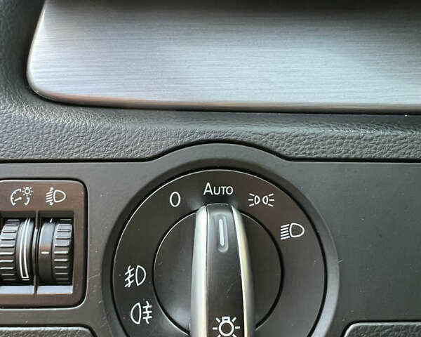 Черный Фольксваген Пассат, объемом двигателя 1.97 л и пробегом 228 тыс. км за 12000 $, фото 34 на Automoto.ua