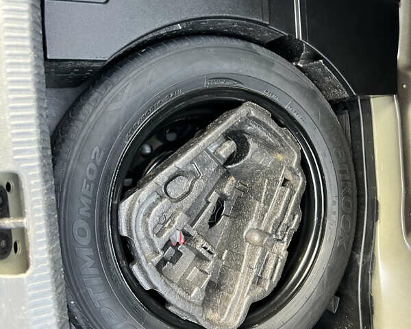 Черный Фольксваген Пассат, объемом двигателя 1.97 л и пробегом 228 тыс. км за 12000 $, фото 89 на Automoto.ua