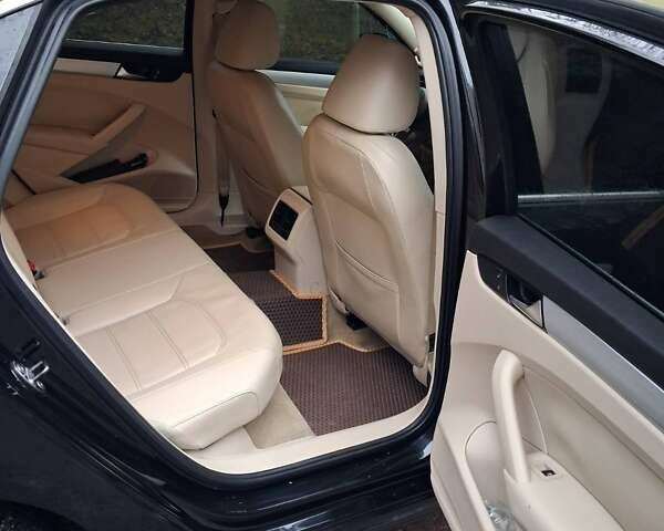 Черный Фольксваген Пассат, объемом двигателя 2.48 л и пробегом 183 тыс. км за 10500 $, фото 25 на Automoto.ua