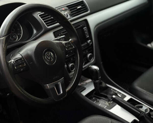 Фольксваген Пассат 2012 в Киеве на Automoto.ua Черный Фольксваген Пассат, объемом двигателя 2.5 л и пробегом 291 тыс. км за 8500 $, фото 5 на Automoto.ua