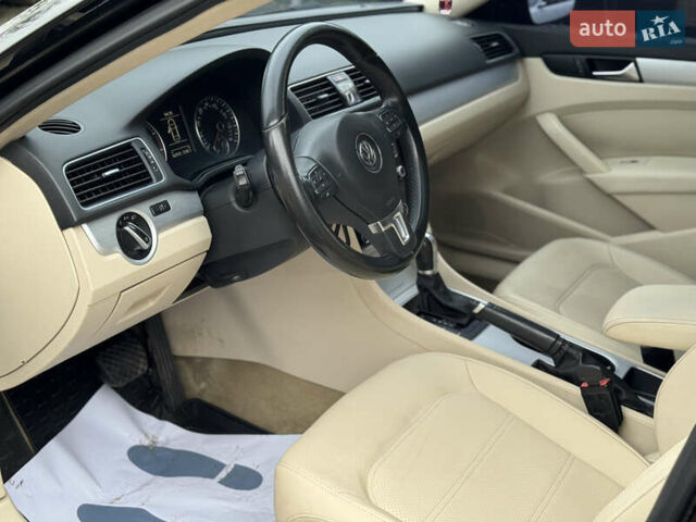 Чорний Фольксваген Пассат, об'ємом двигуна 2.48 л та пробігом 260 тис. км за 9000 $, фото 9 на Automoto.ua