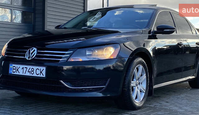 Черный Фольксваген Пассат, объемом двигателя 2.5 л и пробегом 248 тыс. км за 9100 $, фото 1 на Automoto.ua