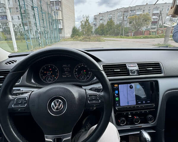 Черный Фольксваген Пассат, объемом двигателя 2.48 л и пробегом 287 тыс. км за 8400 $, фото 6 на Automoto.ua