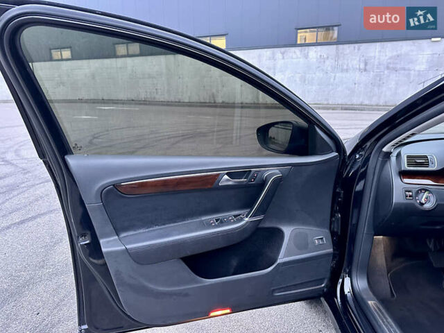 Черный Фольксваген Пассат, объемом двигателя 1.8 л и пробегом 169 тыс. км за 12999 $, фото 16 на Automoto.ua