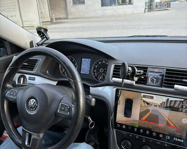 Чорний Фольксваген Пассат, об'ємом двигуна 2.5 л та пробігом 233 тис. км за 9000 $, фото 27 на Automoto.ua