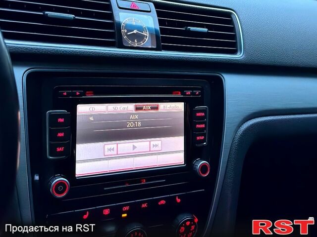 Черный Фольксваген Пассат, объемом двигателя 2.5 л и пробегом 180 тыс. км за 11800 $, фото 2 на Automoto.ua