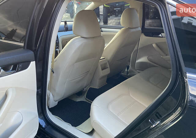 Черный Фольксваген Пассат, объемом двигателя 2.5 л и пробегом 248 тыс. км за 9100 $, фото 22 на Automoto.ua