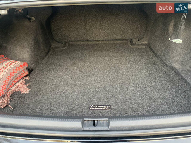 Чорний Фольксваген Пассат, об'ємом двигуна 2.5 л та пробігом 244 тис. км за 10500 $, фото 13 на Automoto.ua