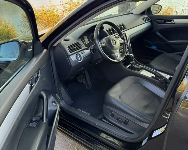 Чорний Фольксваген Пассат, об'ємом двигуна 2.5 л та пробігом 305 тис. км за 7900 $, фото 12 на Automoto.ua