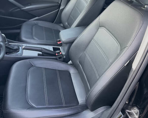 Черный Фольксваген Пассат, объемом двигателя 1.97 л и пробегом 226 тыс. км за 13000 $, фото 11 на Automoto.ua