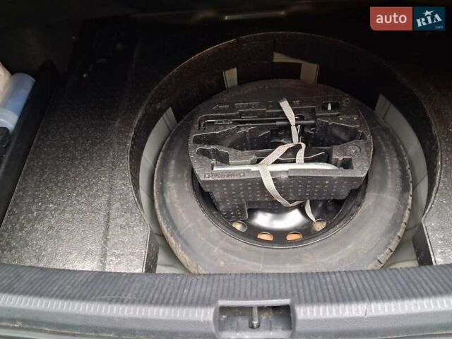 Черный Фольксваген Пассат, объемом двигателя 2.48 л и пробегом 183 тыс. км за 10500 $, фото 15 на Automoto.ua