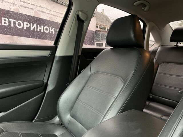 Черный Фольксваген Пассат, объемом двигателя 2.5 л и пробегом 193 тыс. км за 10500 $, фото 17 на Automoto.ua