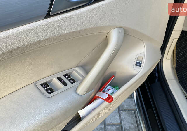 Черный Фольксваген Пассат, объемом двигателя 2.5 л и пробегом 248 тыс. км за 9100 $, фото 12 на Automoto.ua