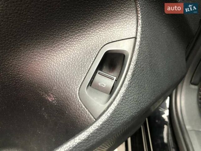 Черный Фольксваген Пассат, объемом двигателя 2.48 л и пробегом 329 тыс. км за 8790 $, фото 15 на Automoto.ua