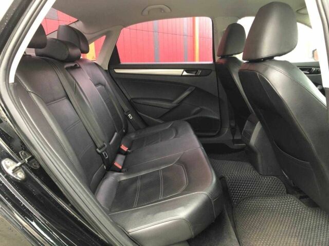 Чорний Фольксваген Пассат, об'ємом двигуна 0 л та пробігом 329 тис. км за 8490 $, фото 8 на Automoto.ua