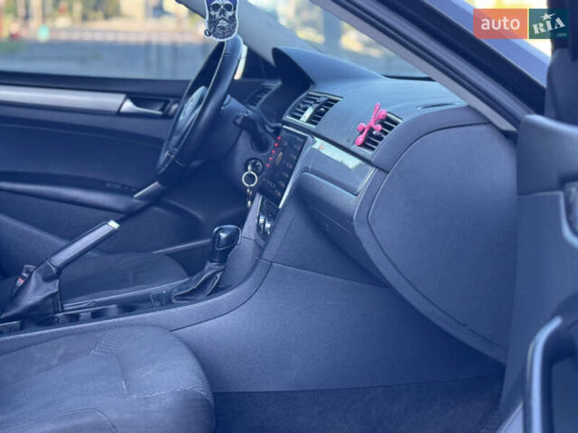 Чорний Фольксваген Пассат, об'ємом двигуна 2.48 л та пробігом 220 тис. км за 7950 $, фото 18 на Automoto.ua