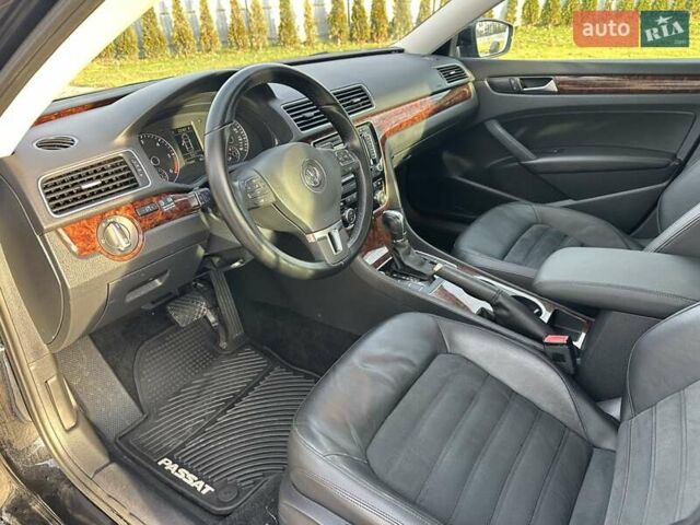 Чорний Фольксваген Пассат, об'ємом двигуна 2 л та пробігом 272 тис. км за 12500 $, фото 30 на Automoto.ua