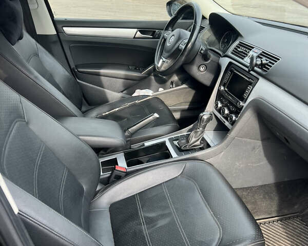 Чорний Фольксваген Пассат, об'ємом двигуна 2.5 л та пробігом 260 тис. км за 9500 $, фото 18 на Automoto.ua