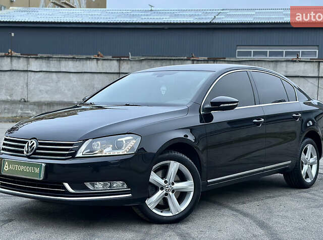 Черный Фольксваген Пассат, объемом двигателя 1.8 л и пробегом 169 тыс. км за 12999 $, фото 12 на Automoto.ua